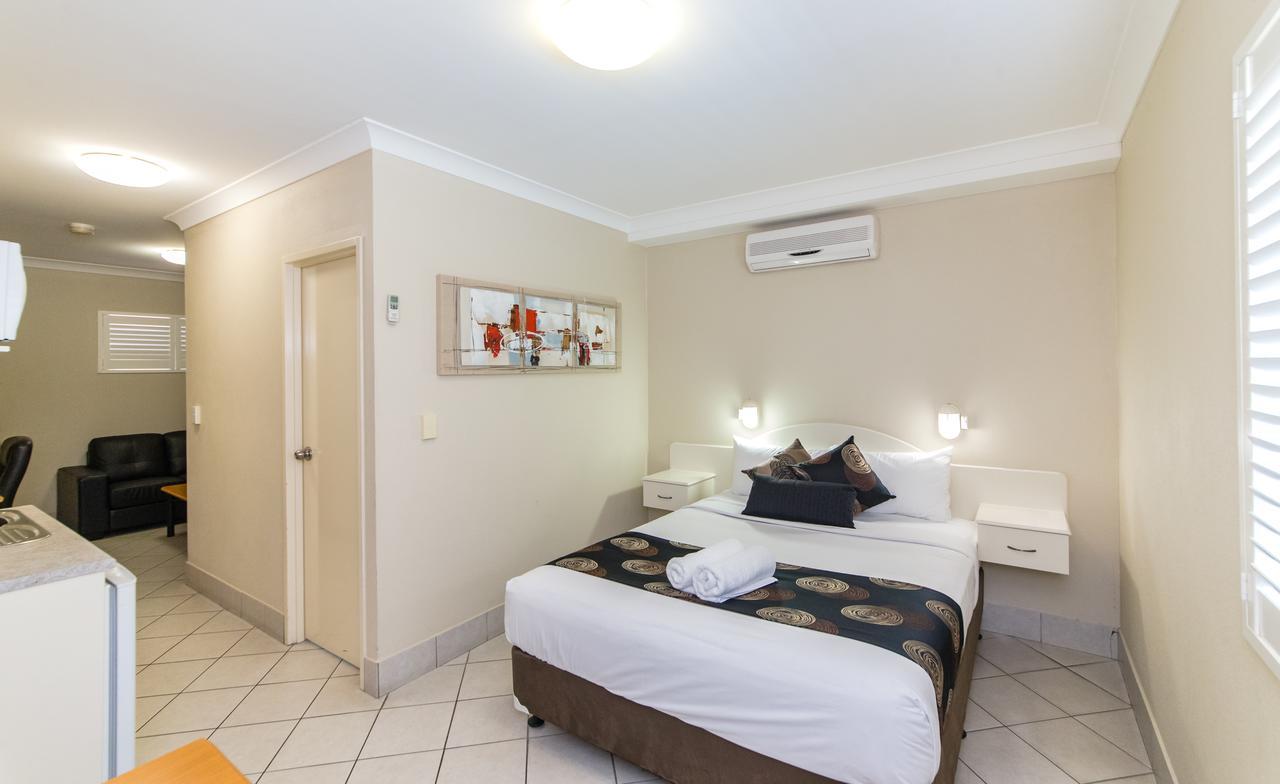 Villa Capri Motel Rockhampton Exterior photo