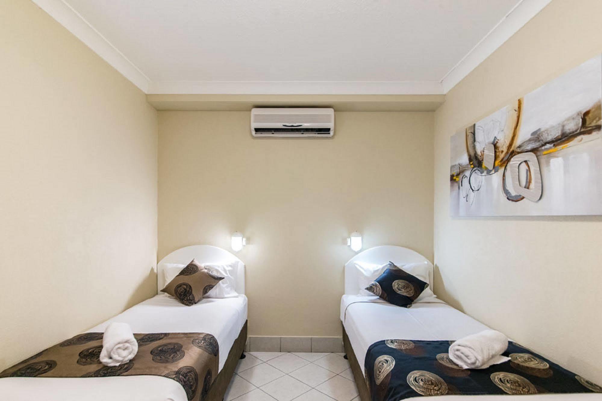 Villa Capri Motel Rockhampton Exterior photo